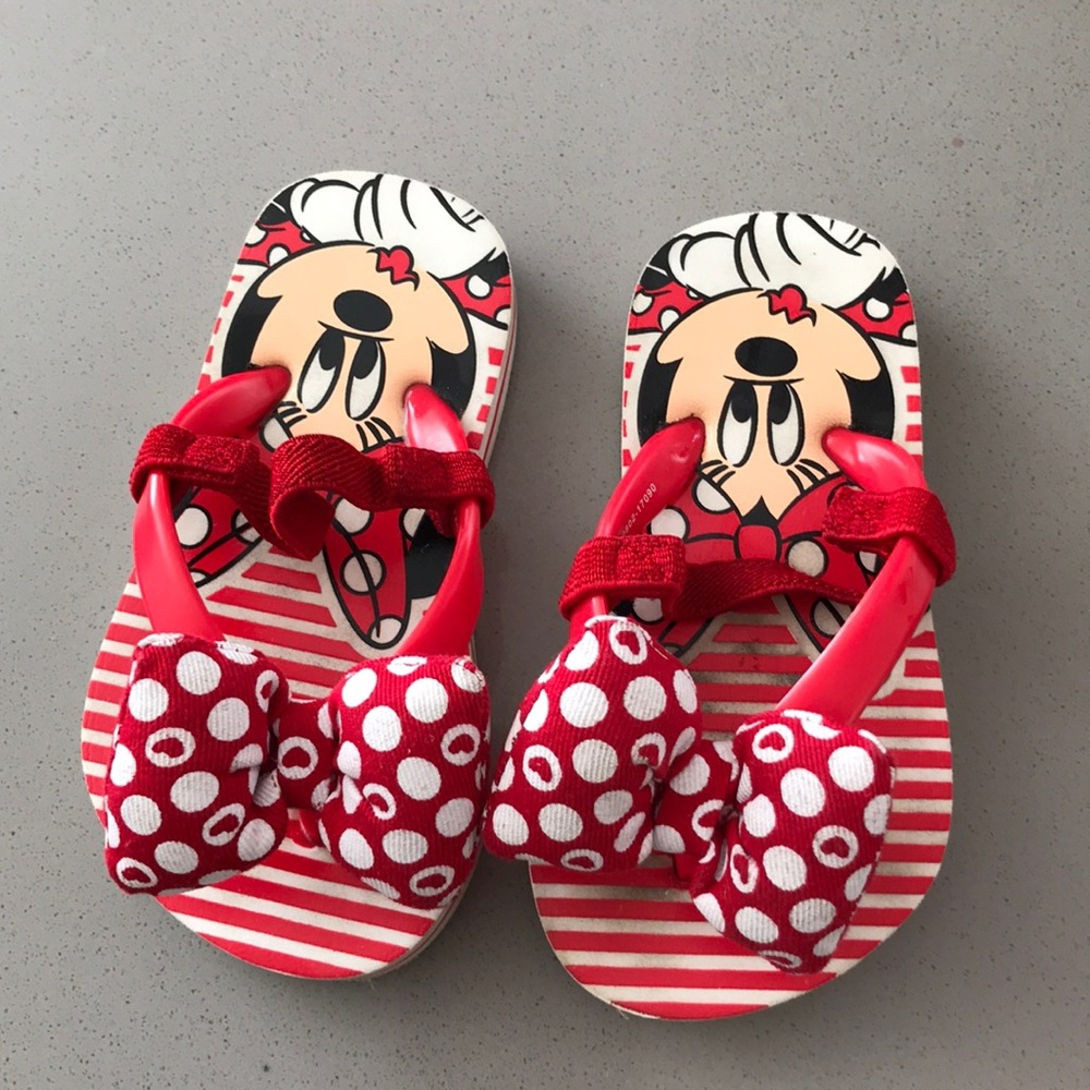 Disney Minnie Mouse Sandals 5/6